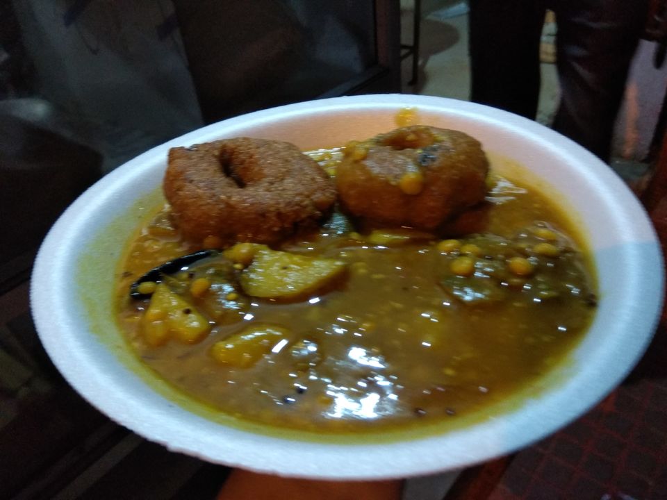 Photo of 7 Best Street Foods Under Rs 100 In Bhubaneswar, Orissa #streetfoodindia by Seema Misra