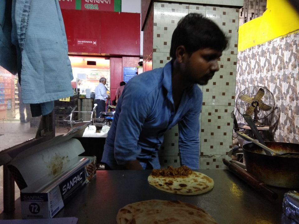 Photo of 7 Best Street Foods Under Rs 100 In Bhubaneswar, Orissa #streetfoodindia by Seema Misra