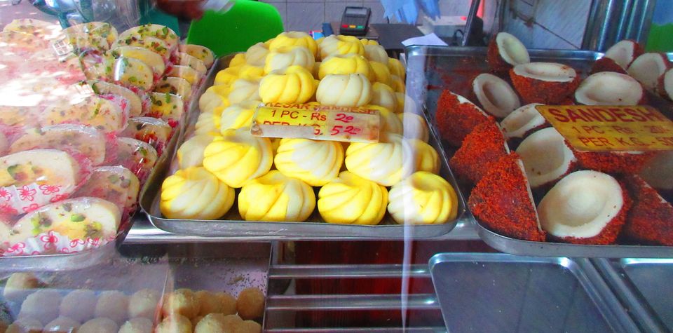 Photo of 7 Best Street Foods Under Rs 100 In Bhubaneswar, Orissa #streetfoodindia by Seema Misra