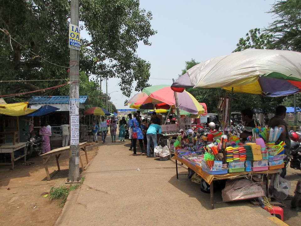 Photo of 7 Best Street Foods Under Rs 100 In Bhubaneswar, Orissa #streetfoodindia by Seema Misra