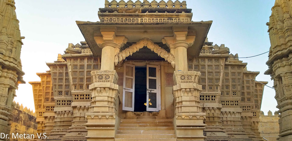 Photo of Beautiful Lodurva Jain Temple Jaisalmer 3/16 by Dr. Vyankatesh Metan