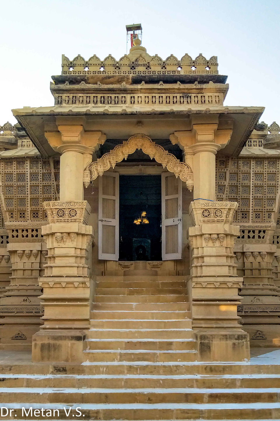 Photo of Beautiful Lodurva Jain Temple Jaisalmer 4/16 by Dr. Vyankatesh Metan