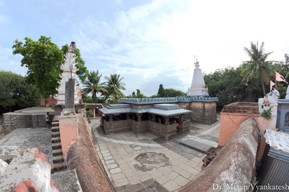 Photo of Beautiful & Ancient Shri Sangmeshwar and Shri Harihareshwar Temple, Kudal Sangam Hattarsang, Solapur 2/49 by Dr. Vyankatesh Metan