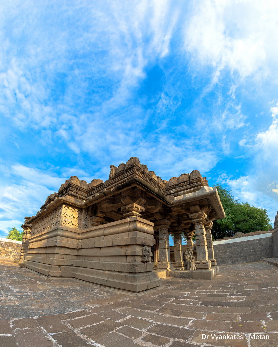 Photo of Beautiful & Ancient Shri Sangmeshwar and Shri Harihareshwar Temple, Kudal Sangam Hattarsang, Solapur 18/49 by Dr. Vyankatesh Metan