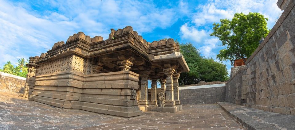 Photo of Beautiful & Ancient Shri Sangmeshwar and Shri Harihareshwar Temple, Kudal Sangam Hattarsang, Solapur by Dr. Vyankatesh Metan