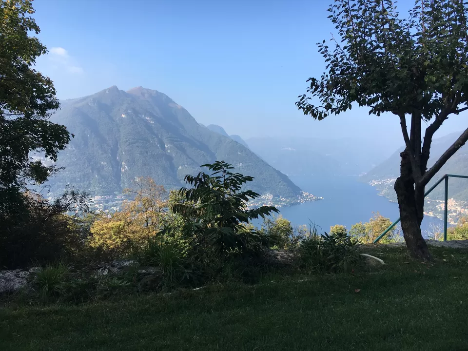 Photo of Como, CO, Italia by Aleksandr Pedchenko