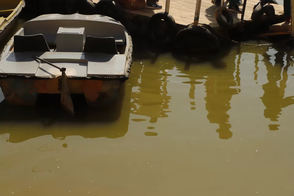 Photo of Gadisar Lake, Postal Colony, Jaisalmer, Rajasthan by Kashish Lamba