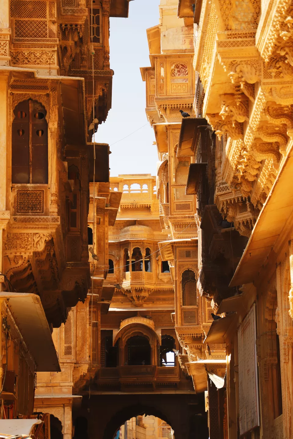 Photo of Patwon Ki Haveliyan, Amar Sagar Pol, Jaisalmer, Rajasthan, India by Kashish Lamba