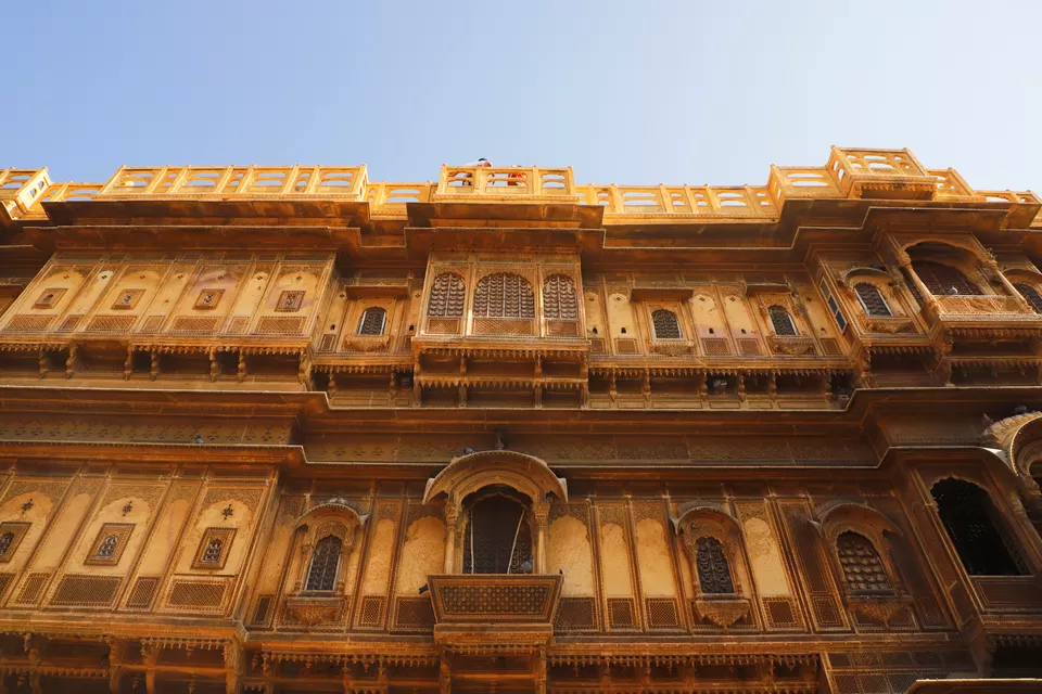 Photo of Patwon Ki Haveliyan, Amar Sagar Pol, Jaisalmer, Rajasthan, India by Kashish Lamba