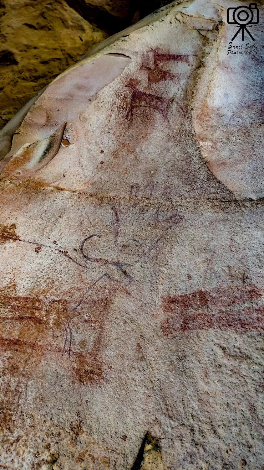 Photo of Bhimbetka rock shelters by Sunil Kumar Sahu
