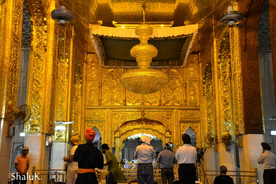 Photo of Bangla Sahib Gurudwara, New Delhi, Delhi, India by Shalu Khandelwal