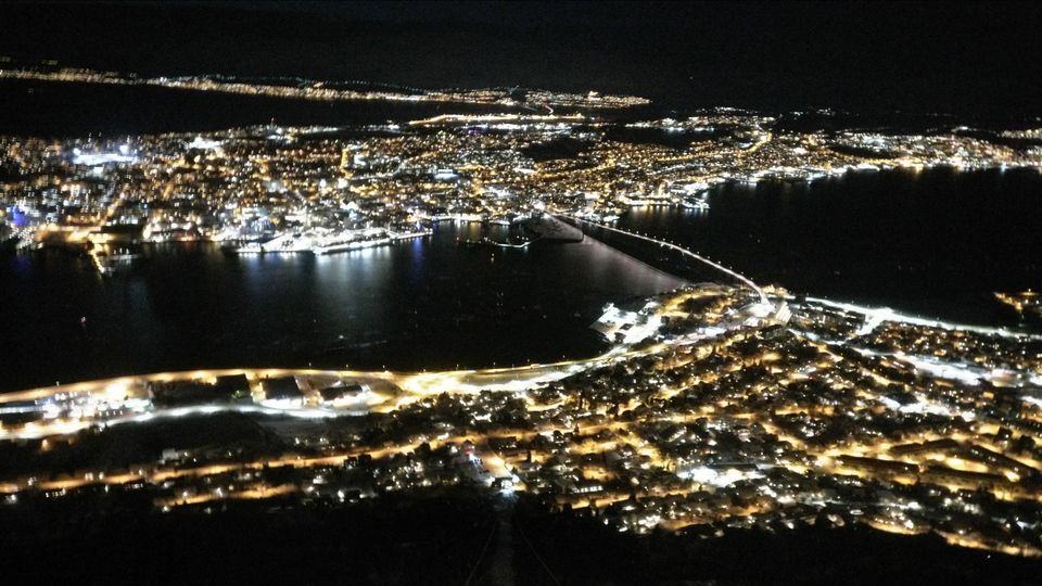Photo of 2 reasons to Visit Tromso... 1 mainstream, another offbeat by Rwittick Dutta