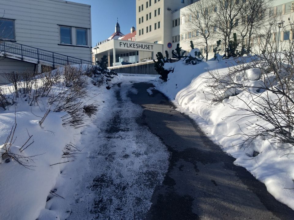 Photo of Tromso's arctic twins- Polaria and Cathedral by Rwittick Dutta