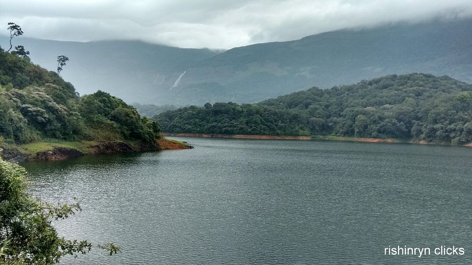 Photo of Siruvani Dam, Palakkad, Kerala, India by Rishi Narayanan