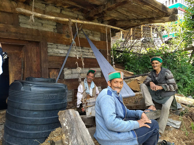 Photo of Jhaka Road, Sewa, Himachal Pradesh, India by Kiran Kumnoor (Little Detours)