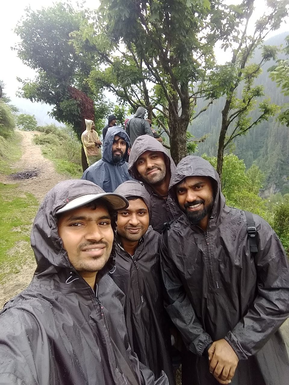 Photo of Jhaka Road, Sewa, Himachal Pradesh, India by Kiran Kumnoor (Little Detours)