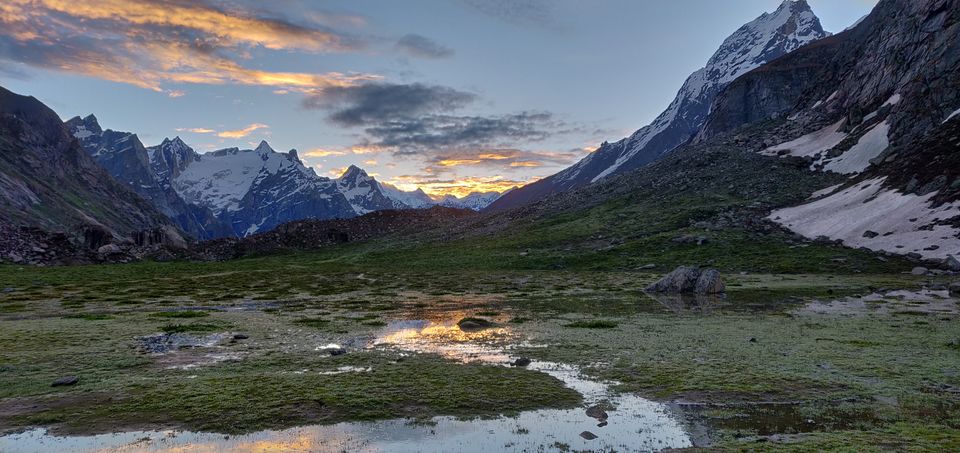 Photo of Trek to the lake of truth and path of heaven. by Akshay Parashar