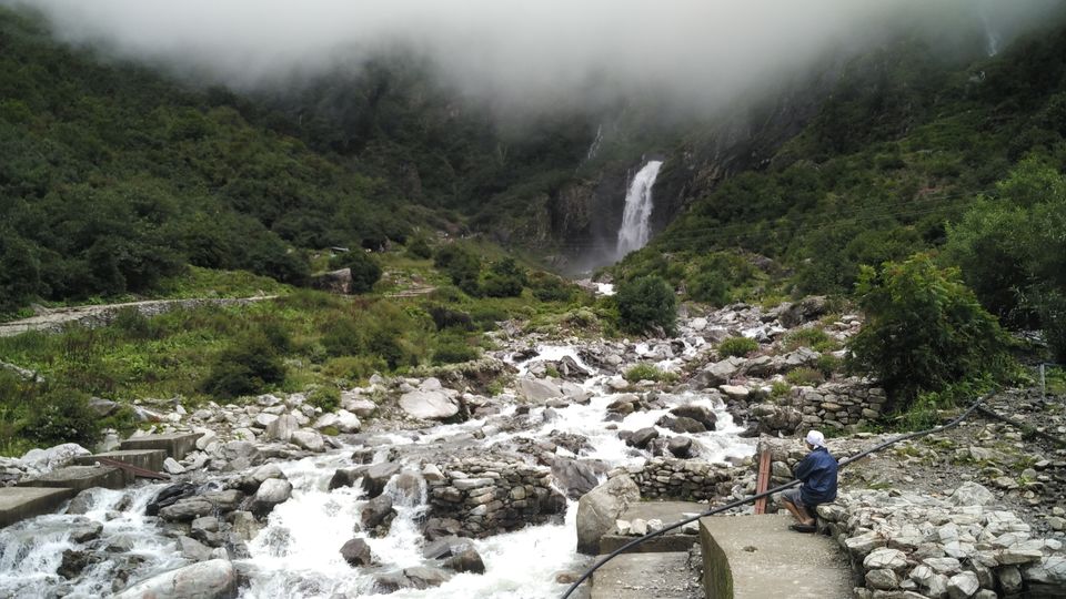 Photo of A Geologist's Baptism : Valley of Flowers & Hemkund Sahib Solo Trip by Animesh Anand