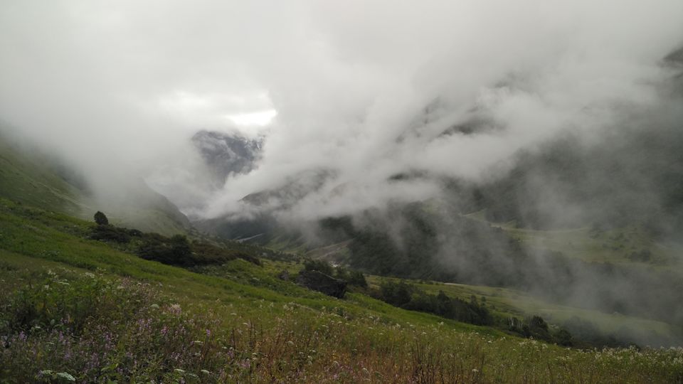 Photo of A Geologist's Baptism : Valley of Flowers & Hemkund Sahib Solo Trip by Animesh Anand