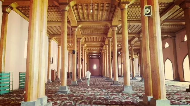 Photo of Jamia Masjid, Srinagar by Disha Kapkoti