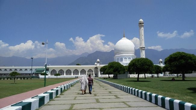 Photo of Hazratbal Road, Saidakadal A, Rainawari, Srinagar by Disha Kapkoti