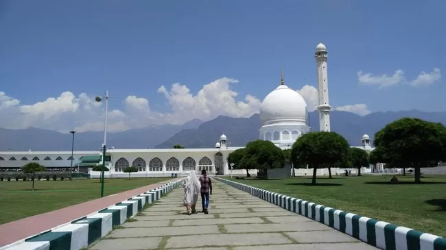 Photo of Hazratbal Road, Saidakadal A, Rainawari, Srinagar by Disha Kapkoti