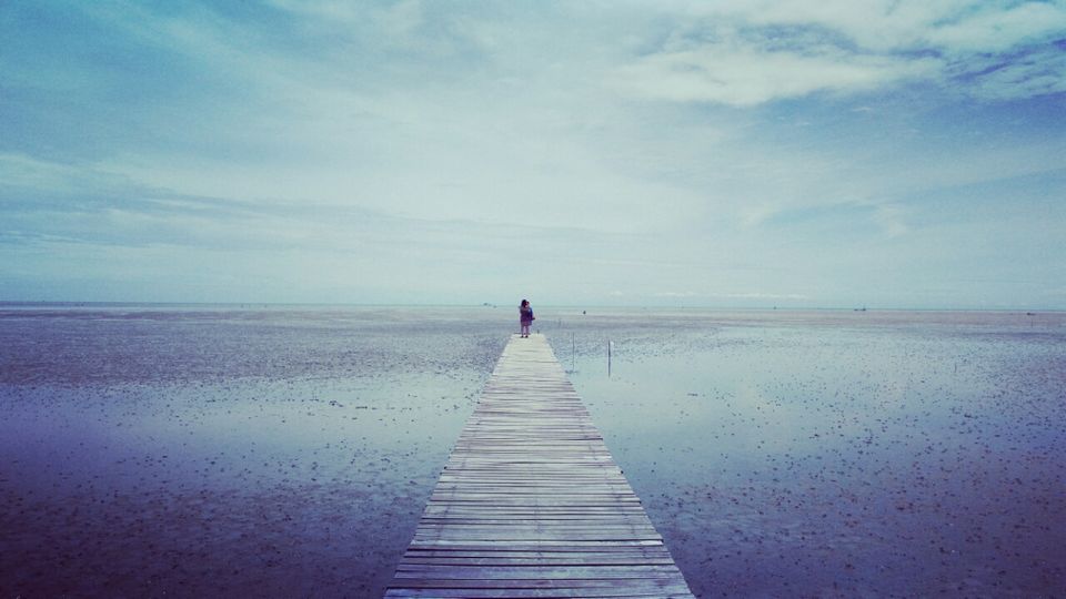 Photo of Laem Phak Bia, Laem Phak Bia, Ban Laem District, Phetchaburi, Thailand by Disha Kapkoti