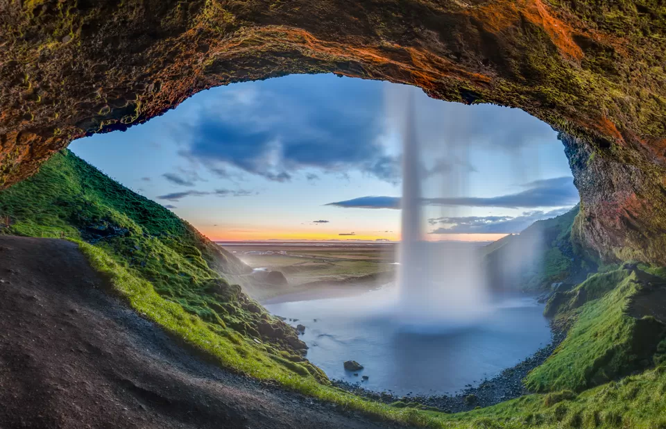 Photo of Seljalandsfoss Waterfall, Iceland by Disha Kapkoti