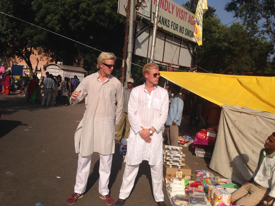 Photo of 2 Foreigners In Bollywood And The Discovery Of Mumbai In Style: Here's Their Story 1/10 by Disha Kapkoti