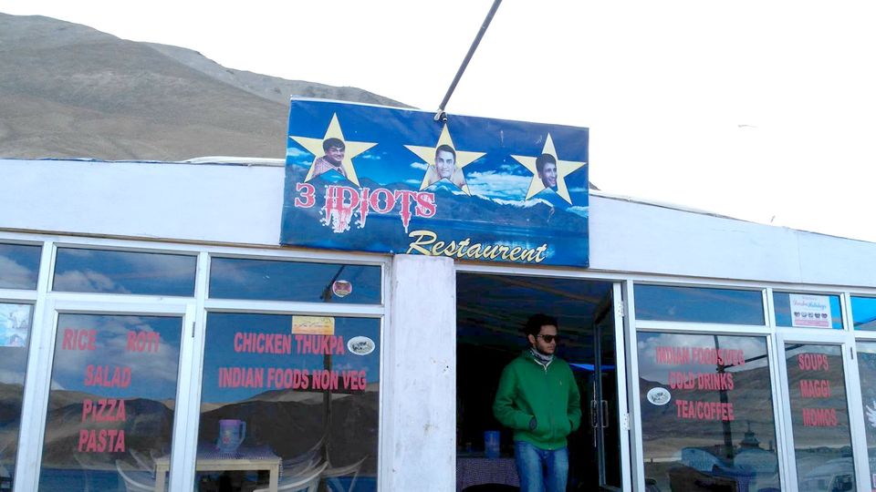 Photo of '3 Idiots' Has Brought A Bunch Of Idiots To Pangong Lake And We Really Need To Talk About It by Disha Kapkoti