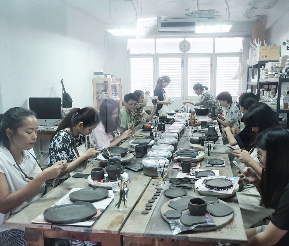 Photo of Charm-Learn Studio / SA-TI Handcraftcoffee Phraeng Sanphasat Road Bangkok Thailand by Disha Kapkoti