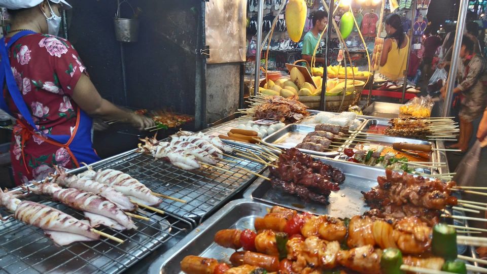 Photo of Night Market Ratchaprarop Road Bangkok Thailand by Disha Kapkoti
