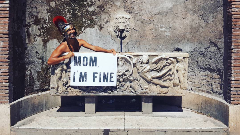 Photo of This Traveller's Message To His Mom From Around The World Made Him An Instagram Celebrity 1/12 by Disha Kapkoti