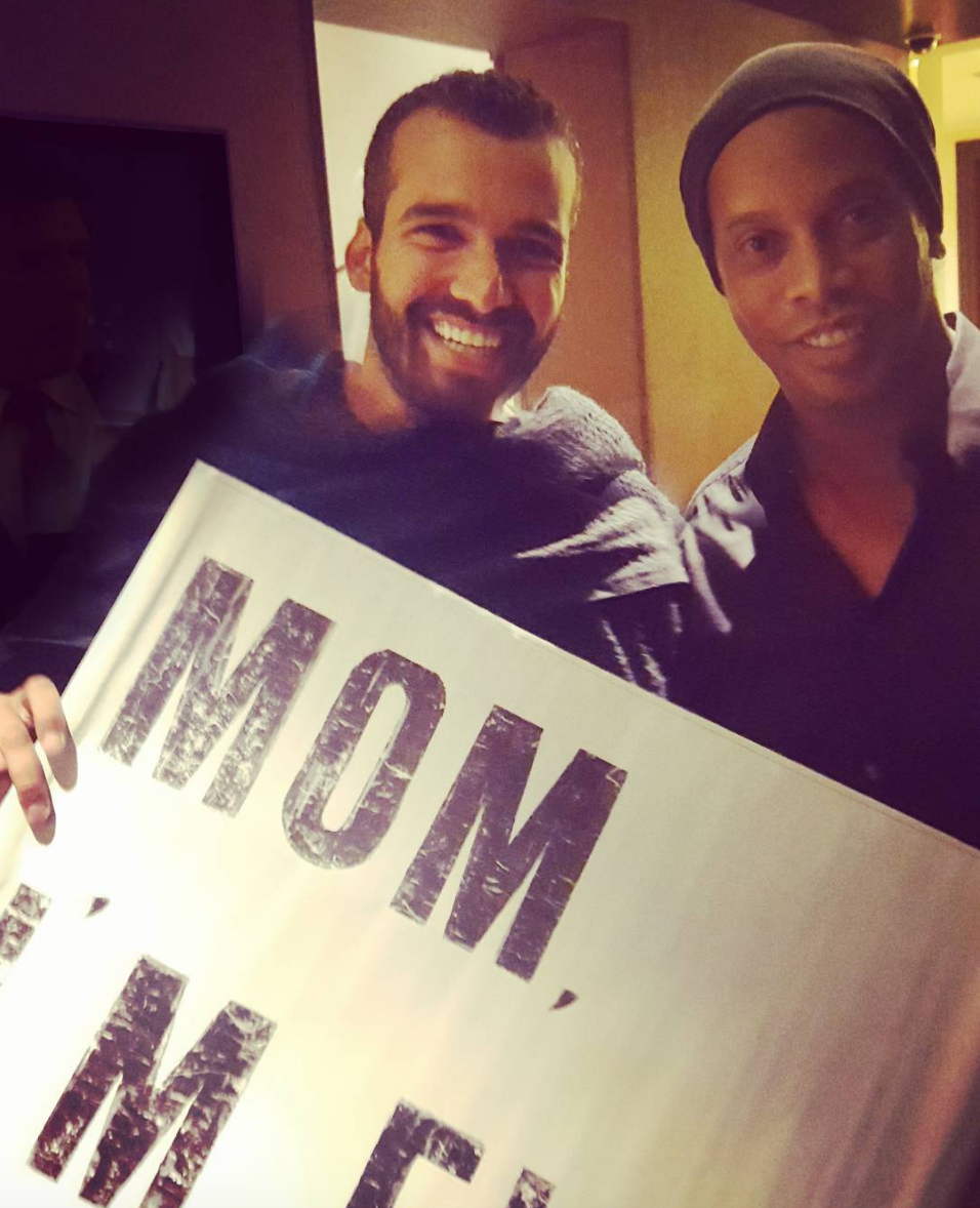Photo of This Traveller's Message To His Mom From Around The World Made Him An Instagram Celebrity 7/12 by Disha Kapkoti