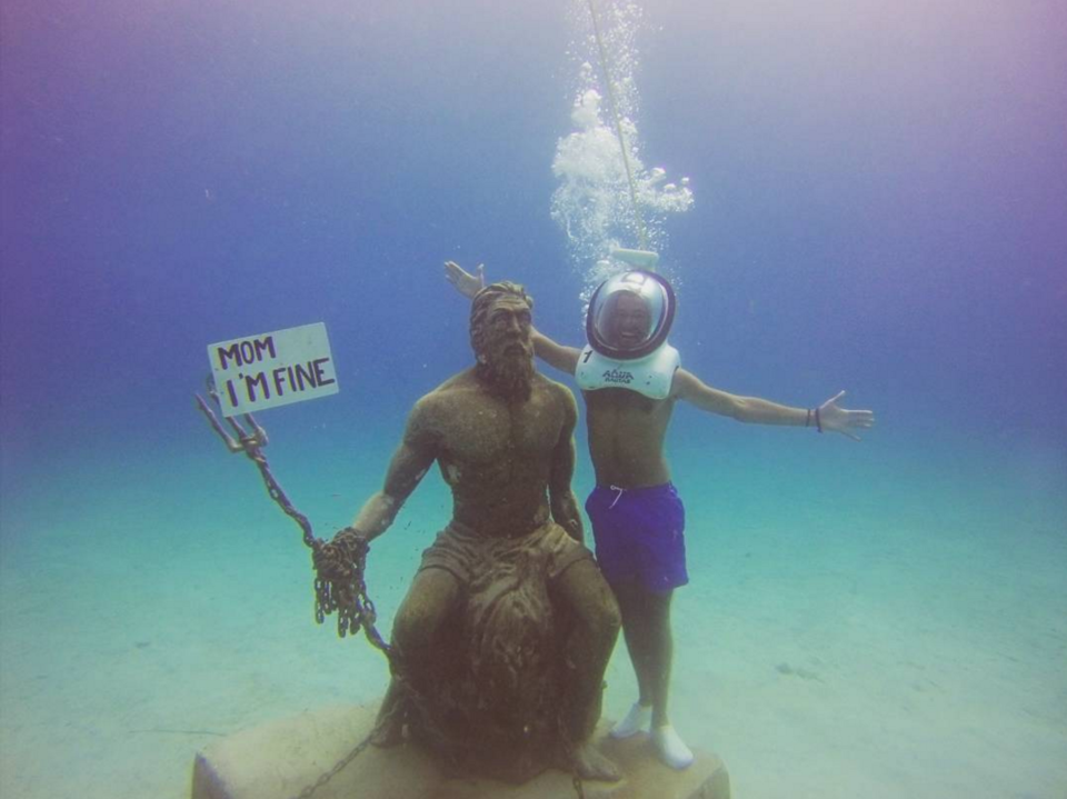 Photo of This Traveller's Message To His Mom From Around The World Made Him An Instagram Celebrity 9/12 by Disha Kapkoti