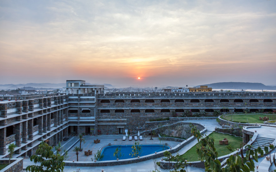 Photo of Five-Star Hotels At Amazing Holiday Destinations That You Can Get For Half The Price 5/20 by Disha Kapkoti