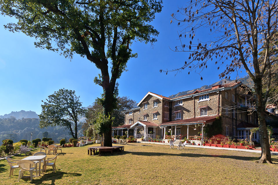 Photo of 5 Village Resorts in Uttarakhand That Will Give You A Pure Taste Of Life In The Hills 1/1 by Disha Kapkoti
