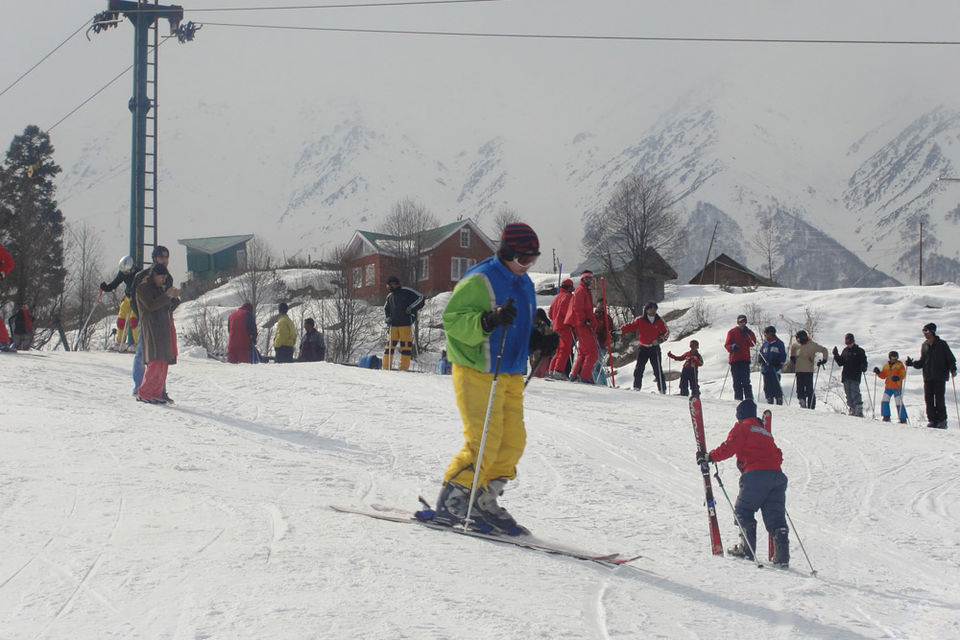Photo of All You Need To Know About Learning Basic Skiing In Gulmarg 2/4 by Disha Kapkoti