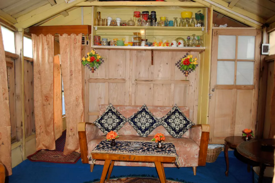 Photo of It's Time to Ditch Boring Hotels Because These Gorgeous Houseboats in Srinagar Await You! by Disha Kapkoti