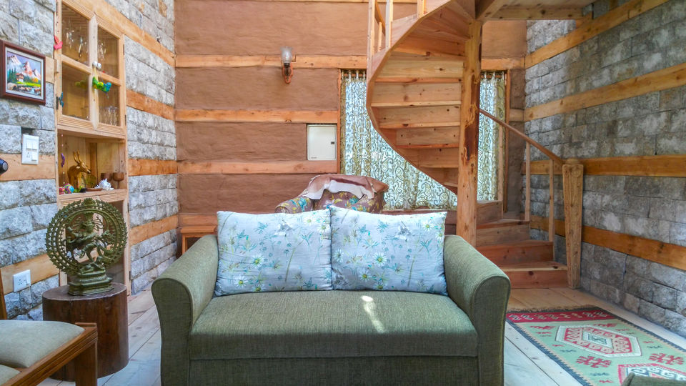 Photo of This Tirthan Valley Homestay, Sitting In The Midst Of A Deodar Forest, Should Be Your Next Getaway by Disha Kapkoti