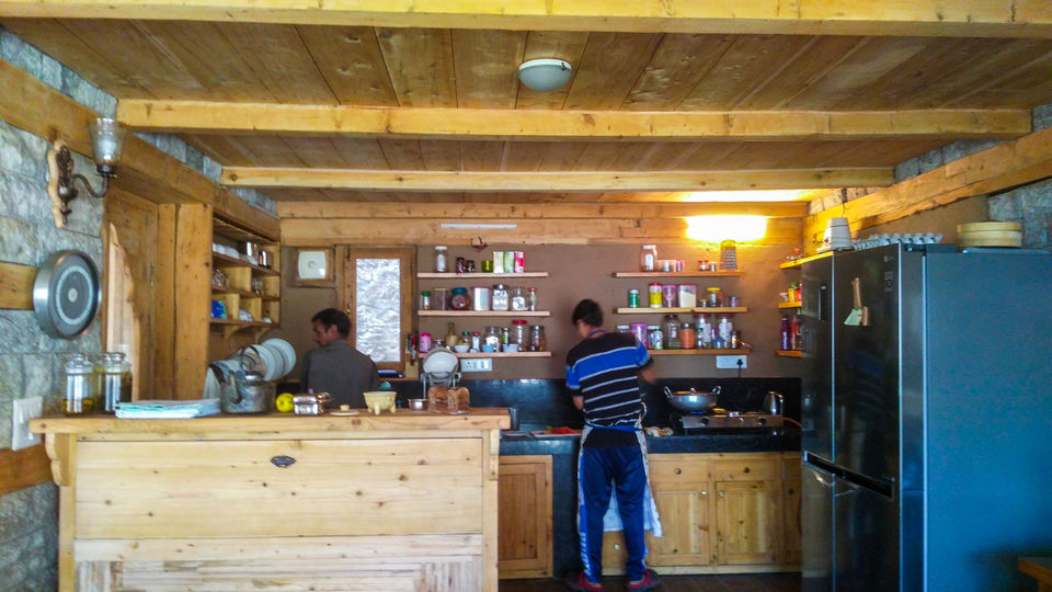Photo of This Tirthan Valley Homestay, Sitting In The Midst Of A Deodar Forest, Should Be Your Next Getaway by Disha Kapkoti