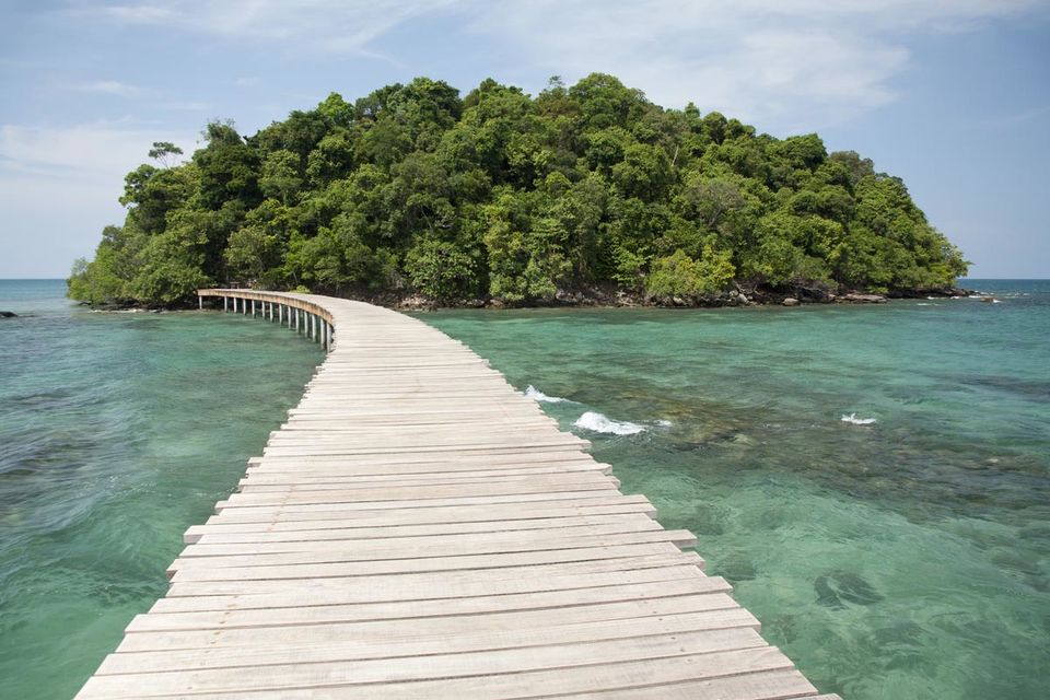 Photo of This couple bought a private island for less than your Honda City 1/14 by Disha Kapkoti