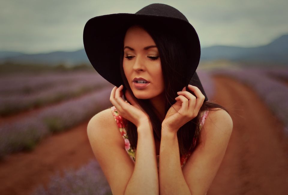 Photo of At 23, This Girl Has Cracked The Code To Travel And GET PAID 1/10 by Disha Kapkoti