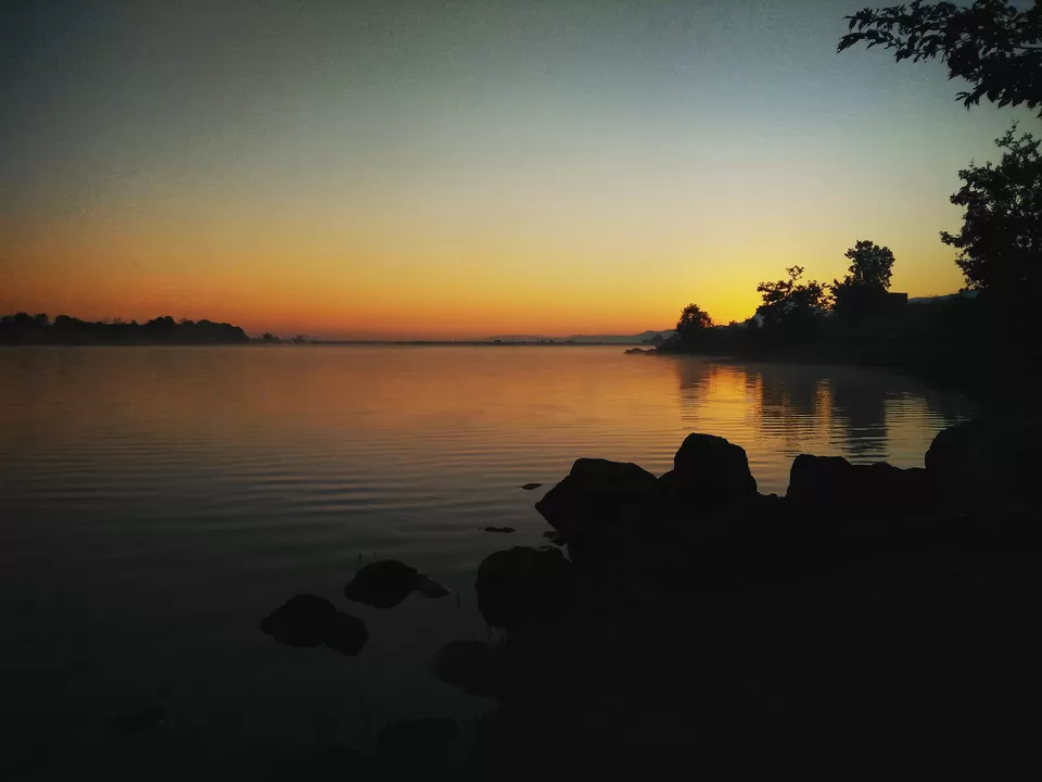 Photo of Bhandardara, Maharashtra, India by Nicole Ferreira