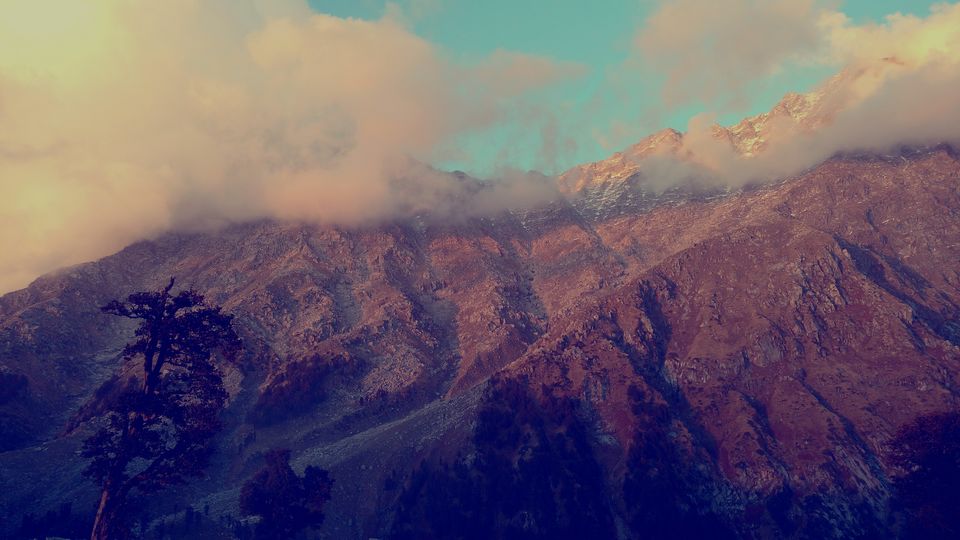 Photo of The majestic Indrahar pass, Himachal 9/14 by SuperbRunawayTurtle