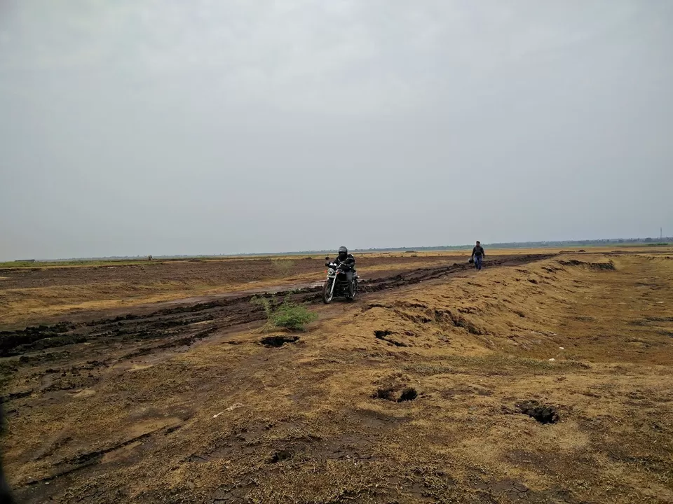 Photo of Ujjani Dam, Ujani Tembhurni, Maharashtra, India by Jegan Somu (motowanderer)