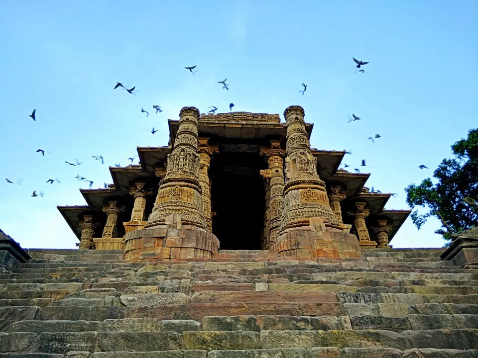 Photo of Modhera Sun Temple, Modhera, Gujarat, India by Jegan Somu (motowanderer)