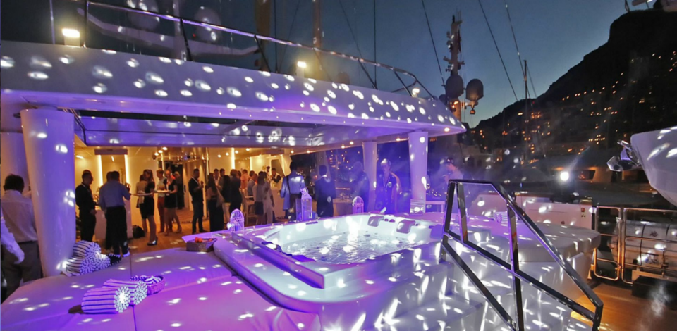 Photo of Reasons why you should Arrange your Big Event on a Yacht 2/3 by David Christian