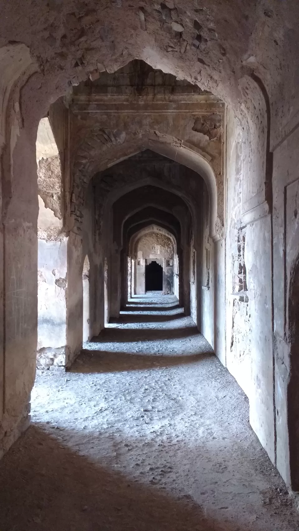 Photo of Bhangarh Fort, Bhangarh, Rajasthan, India by Sarvjeet B