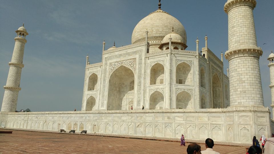 Photo of Taj Mahal, Agra, Uttar Pradesh, India by Sarvjeet B